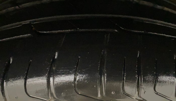 2019 Hyundai VENUE SX PLUS 1.0 TURBO DCT, Petrol, Automatic, 66,663 km, Left Front Tyre Tread