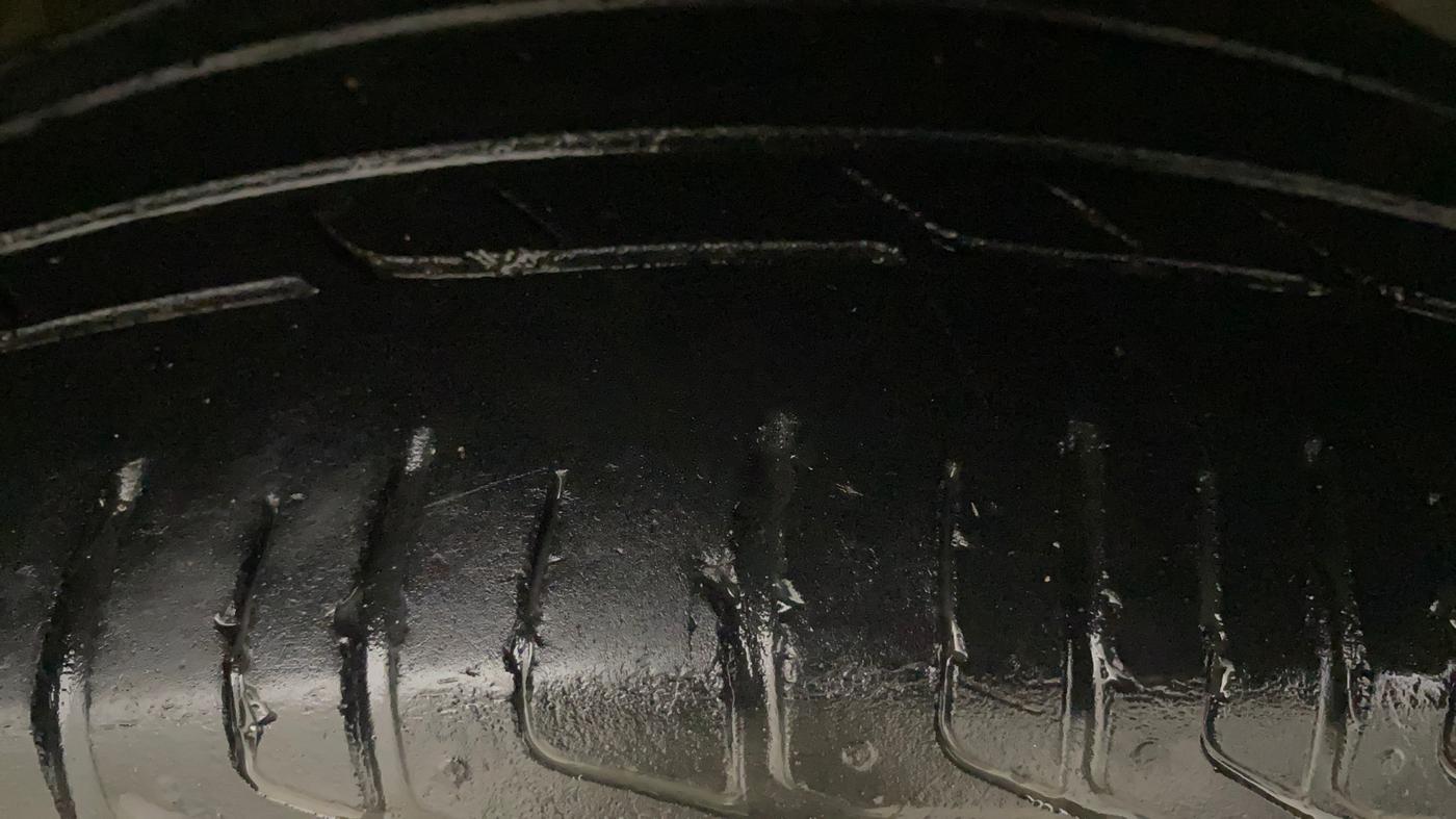 2019 Hyundai VENUE SX PLUS 1.0 TURBO DCT, Petrol, Automatic, 66,663 km, Right Front Tyre Tread