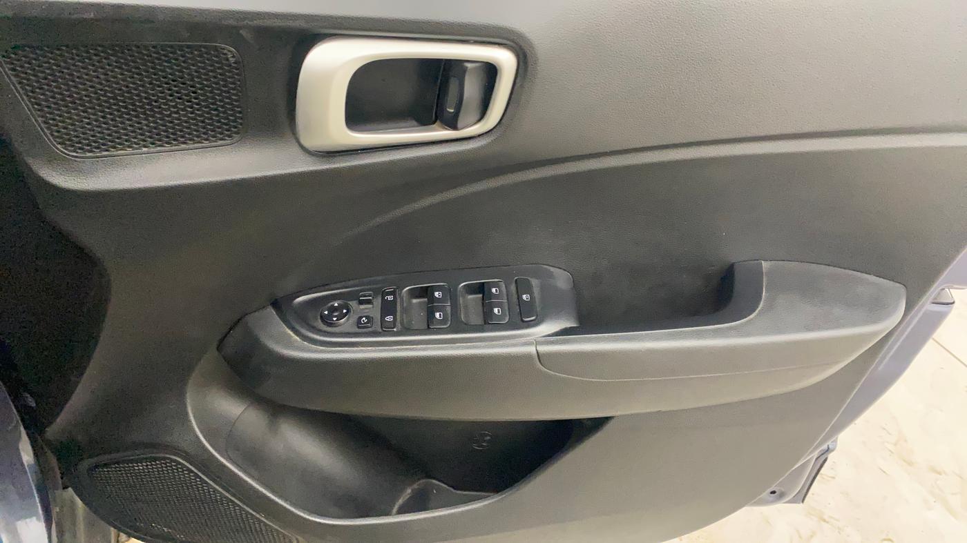 2019 Hyundai VENUE SX PLUS 1.0 TURBO DCT, Petrol, Automatic, 66,663 km, Driver Side Door Panels Control