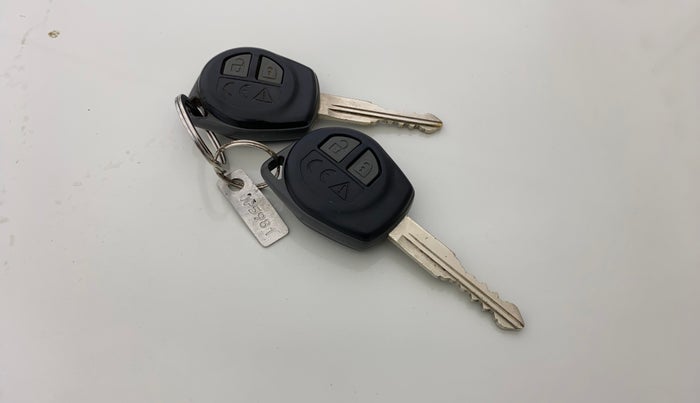 2021 Maruti Baleno DELTA PETROL 1.2, Petrol, Manual, 79,793 km, Key Close Up