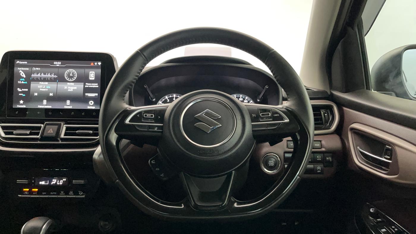 2024 Maruti FRONX ALPHA 1.0L TURBO 6 AT, Petrol, Automatic, 4,188 km, Steering Wheel Close Up