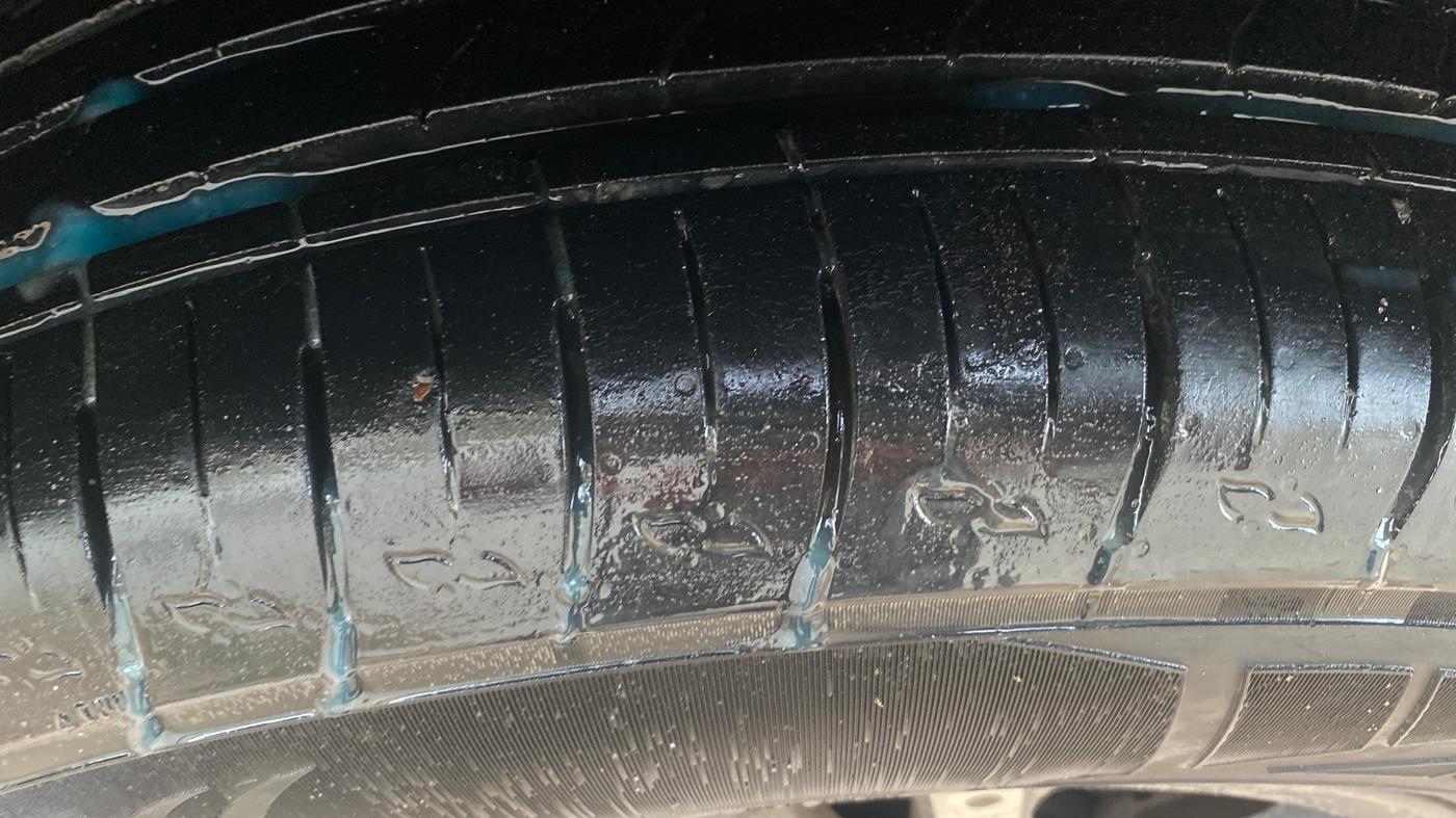 2024 Mahindra XUV700 AX 5 D AT 7 STR, Diesel, Automatic, 27,613 km, Left Rear Tyre Tread