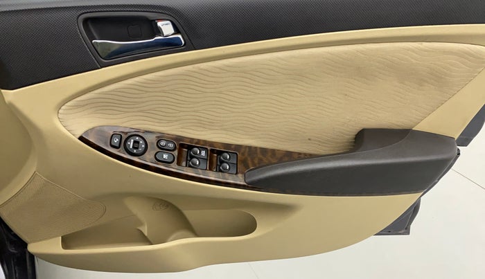 2014 Hyundai Verna FLUIDIC 1.6 VTVT SX AT, Petrol, Automatic, 22,288 km, Driver Side Door Panels Control