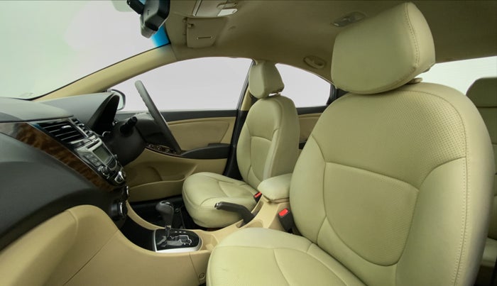 2014 Hyundai Verna FLUIDIC 1.6 VTVT SX AT, Petrol, Automatic, 22,288 km, Right Side Front Door Cabin