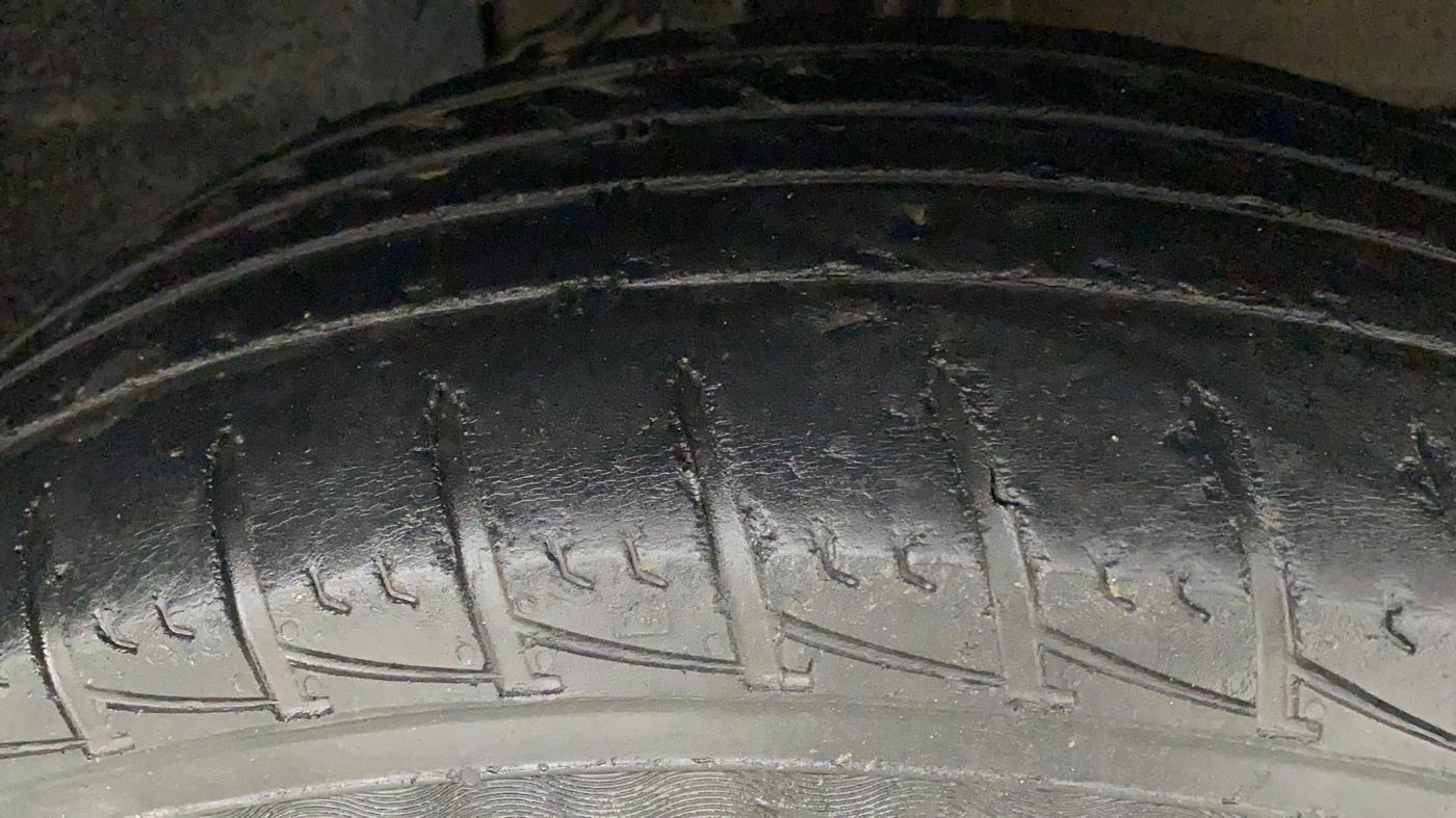 2018 Renault Duster RXS CVT, Petrol, Automatic, 93,282 km, Right Front Tyre Tread