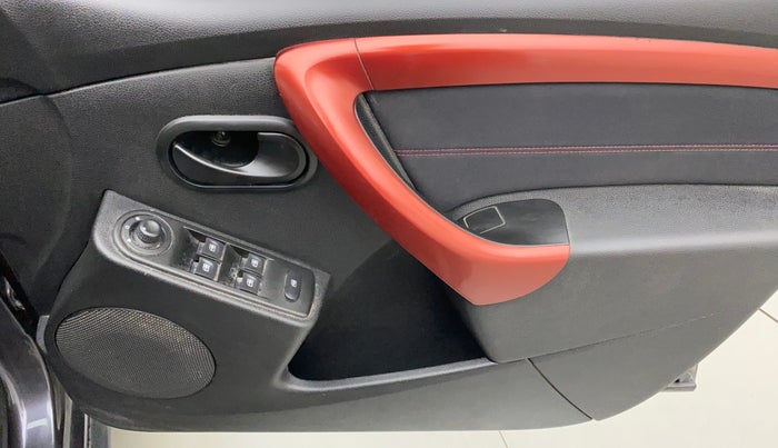 2018 Renault Duster RXS CVT, Petrol, Automatic, 93,282 km, Driver Side Door Panels Control