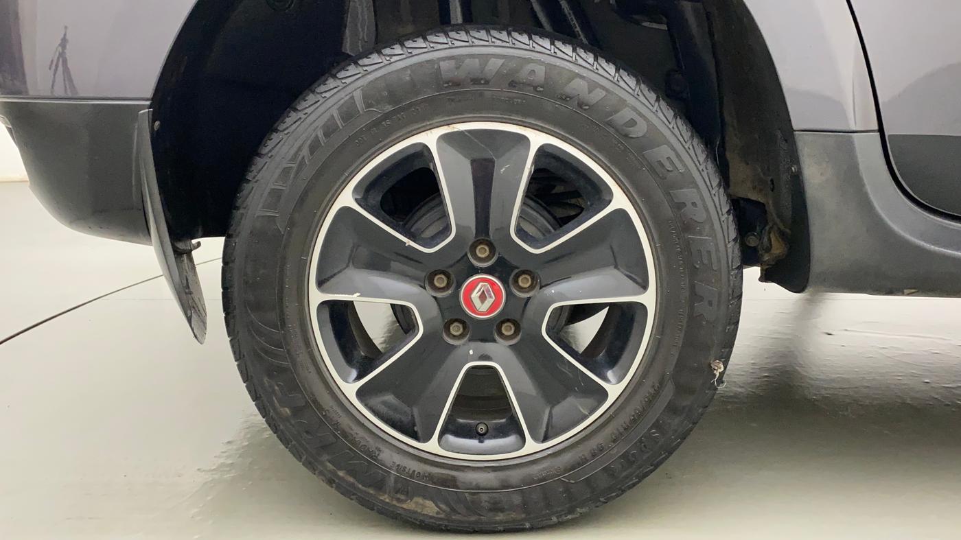 2018 Renault Duster RXS CVT, Petrol, Automatic, 93,282 km, Right Rear Wheel