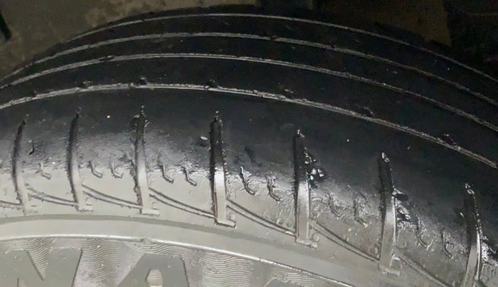 2018 Renault Duster RXS CVT, Petrol, Automatic, 93,282 km, Left Rear Tyre Tread