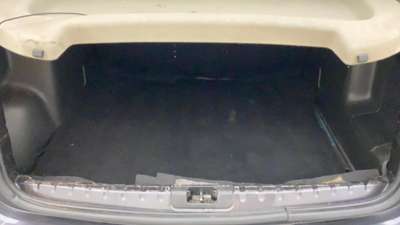2018 Renault Duster RXS CVT, Petrol, Automatic, 93,282 km, Boot Inside