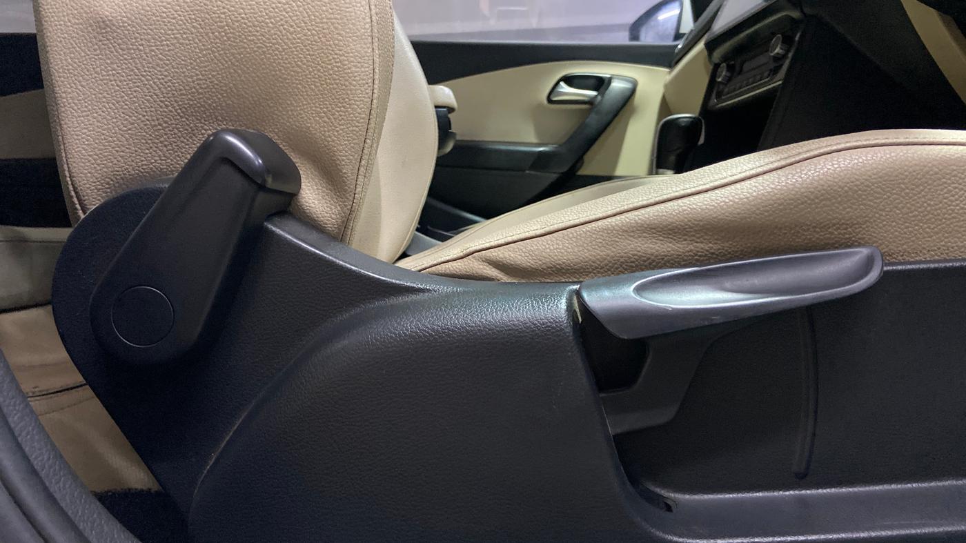 2019 Volkswagen Vento 1.2 TSI HIGHLINE PLUS AT, Petrol, Automatic, 98,151 km, Driver Side Adjustment Panel