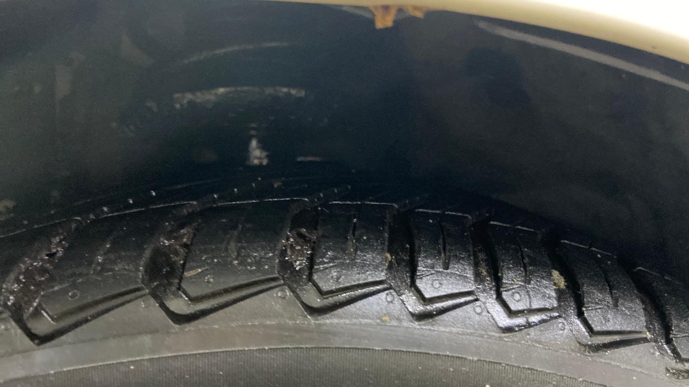 2019 Volkswagen Vento 1.2 TSI HIGHLINE PLUS AT, Petrol, Automatic, 98,151 km, Right Front Tyre Tread