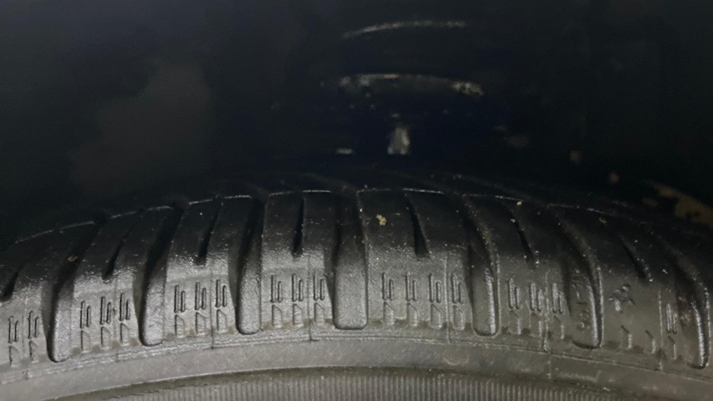 2019 Volkswagen Vento 1.2 TSI HIGHLINE PLUS AT, Petrol, Automatic, 98,151 km, Left Front Tyre Tread