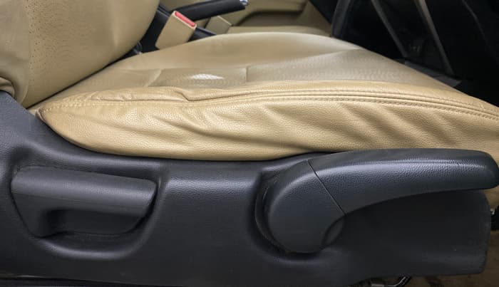 2016 Honda City 1.5L I-VTEC VX CVT, Petrol, Automatic, 1,01,837 km, Driver Side Adjustment Panel