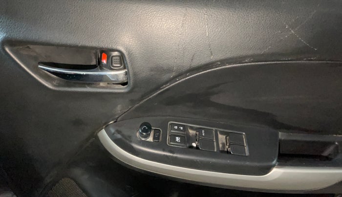 2016 Maruti Baleno DELTA PETROL 1.2, Petrol, Manual, 68,656 km, Driver Side Door Panels Control