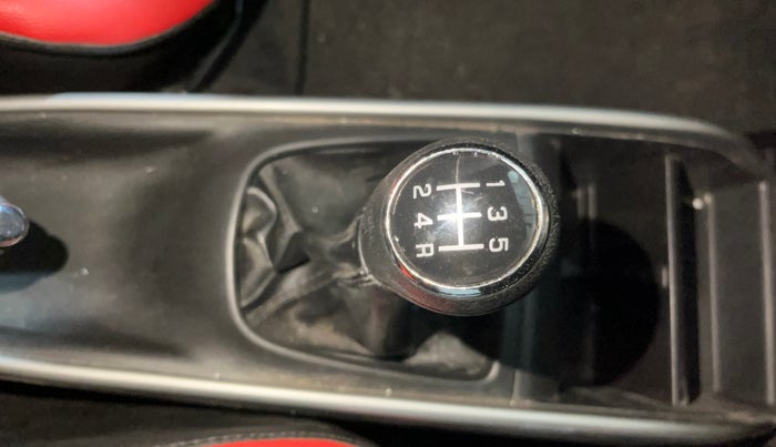 2016 Maruti Baleno DELTA PETROL 1.2, Petrol, Manual, 68,656 km, Gear Lever