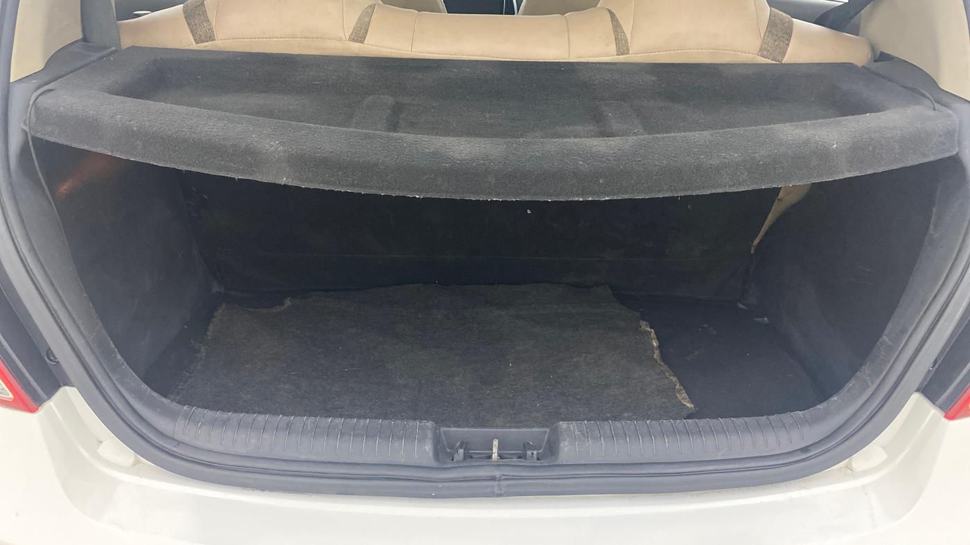 2012 Hyundai i20 MAGNA (O) 1.4 CRDI, Diesel, Manual, 1,24,033 km, Boot Inside