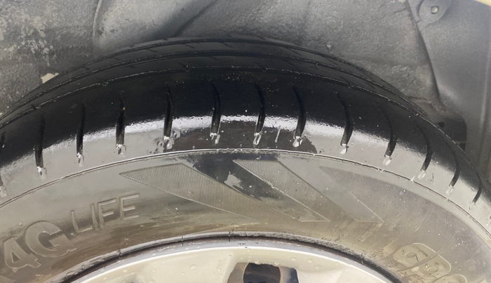 2012 Hyundai i20 MAGNA (O) 1.4 CRDI, Diesel, Manual, 1,24,033 km, Left Rear Tyre Tread