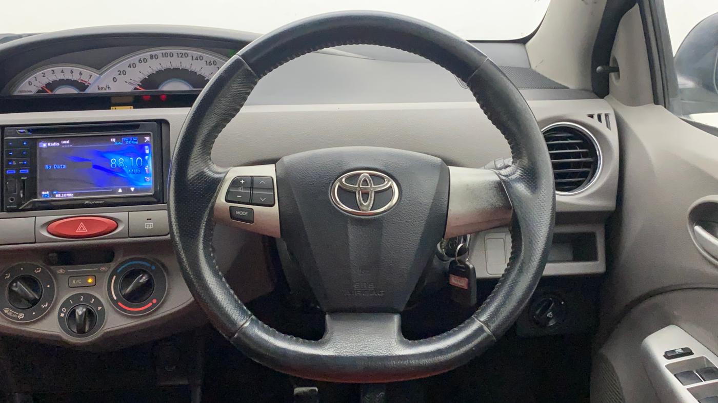 2011 Toyota Etios VX, Petrol, Manual, 65,721 km, Steering Wheel Close Up