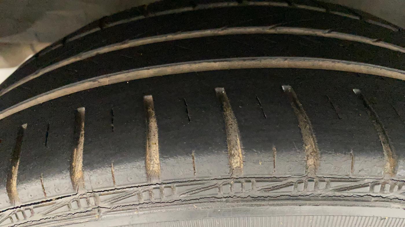 2011 Toyota Etios VX, Petrol, Manual, 65,721 km, Right Rear Tyre Tread