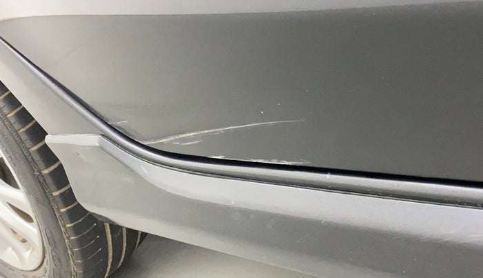2011 Toyota Etios VX, Petrol, Manual, 65,721 km, Right rear door - Minor scratches