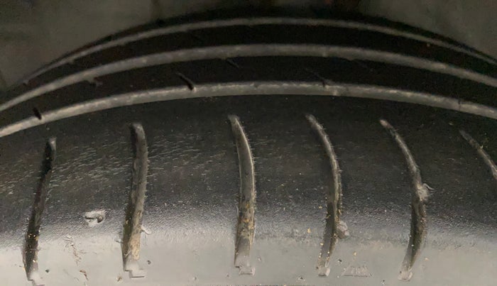 2011 Toyota Etios VX, Petrol, Manual, 65,721 km, Left Front Tyre Tread