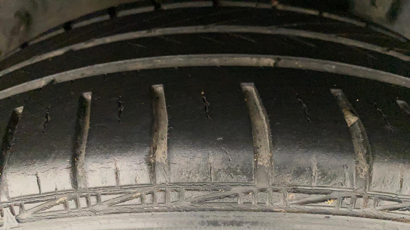 2011 Toyota Etios VX, Petrol, Manual, 65,721 km, Left Rear Tyre Tread