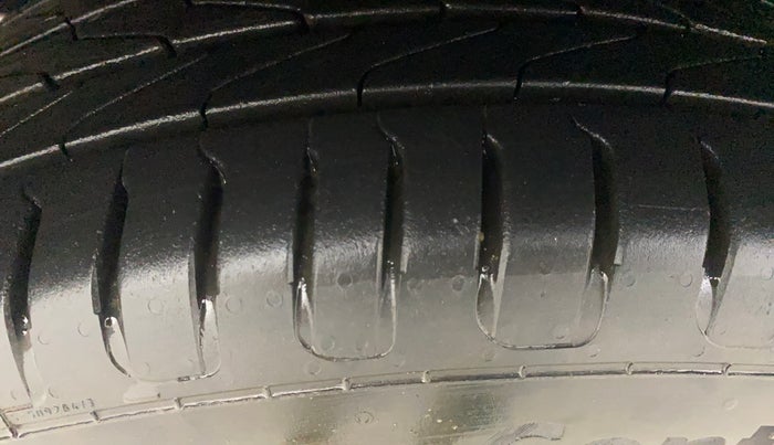 2018 Maruti Swift ZXI PLUS, Petrol, Manual, 70,961 km, Right Rear Tyre Tread