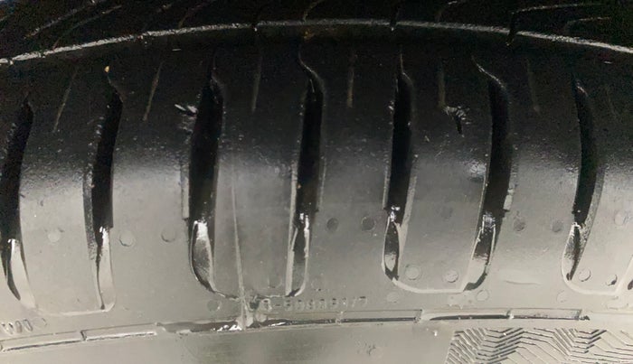 2018 Maruti Swift ZXI PLUS, Petrol, Manual, 70,961 km, Left Front Tyre Tread