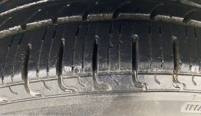 2019 Hyundai NEW SANTRO SPORTZ AMT, Petrol, Automatic, 71,718 km, Right Front Tyre Tread