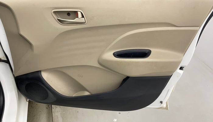 2019 Hyundai NEW SANTRO SPORTZ AMT, Petrol, Automatic, 71,718 km, Driver Side Door Panels Control