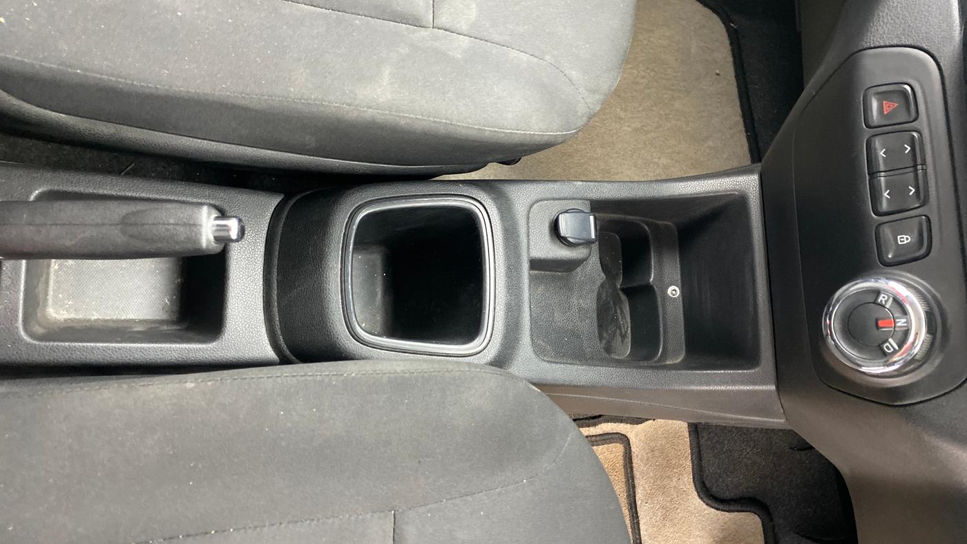 2018 Renault Kwid RXT 1.0 AMT, Petrol, Automatic, 28,955 km, Gear Lever