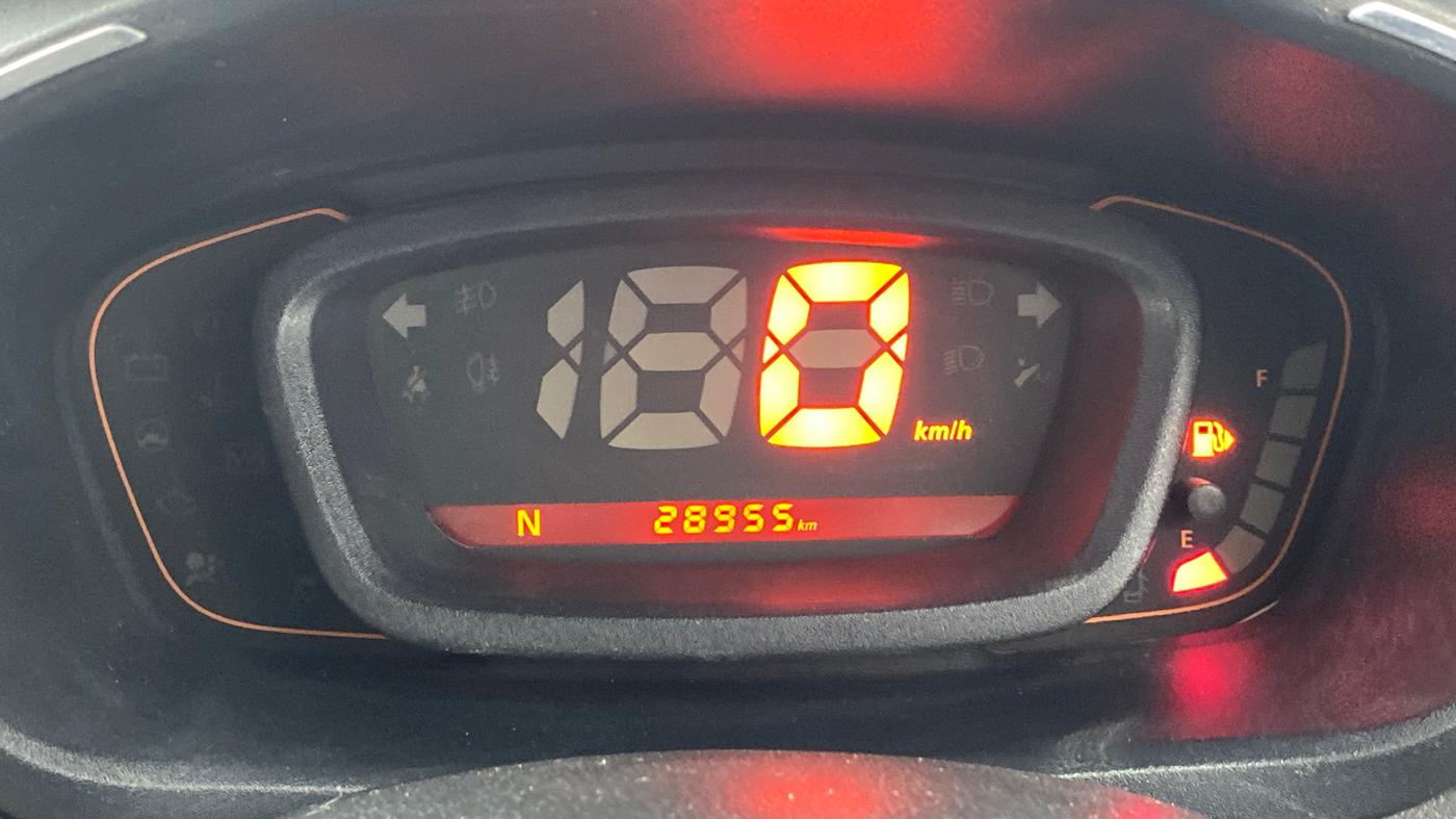 2018 Renault Kwid RXT 1.0 AMT, Petrol, Automatic, 28,955 km, Odometer Image