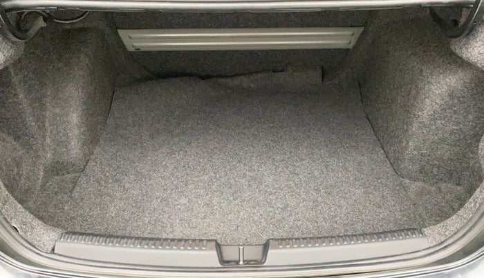 2019 Volkswagen Vento HIGHLINE PLUS 1.5 AT 16 ALLOY, Diesel, Automatic, 18,798 km, Boot Inside