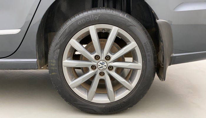 2019 Volkswagen Vento HIGHLINE PLUS 1.5 AT 16 ALLOY, Diesel, Automatic, 18,798 km, Left Rear Wheel