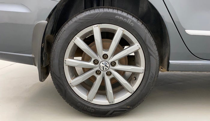 2019 Volkswagen Vento HIGHLINE PLUS 1.5 AT 16 ALLOY, Diesel, Automatic, 18,798 km, Right Rear Wheel