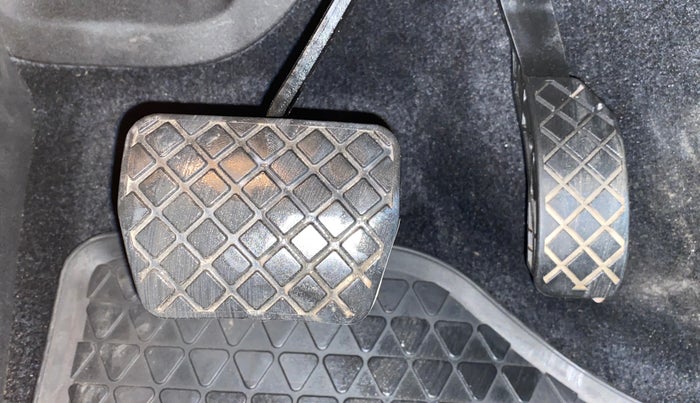 2019 Volkswagen Vento HIGHLINE PLUS 1.5 AT 16 ALLOY, Diesel, Automatic, 18,798 km, Pedals