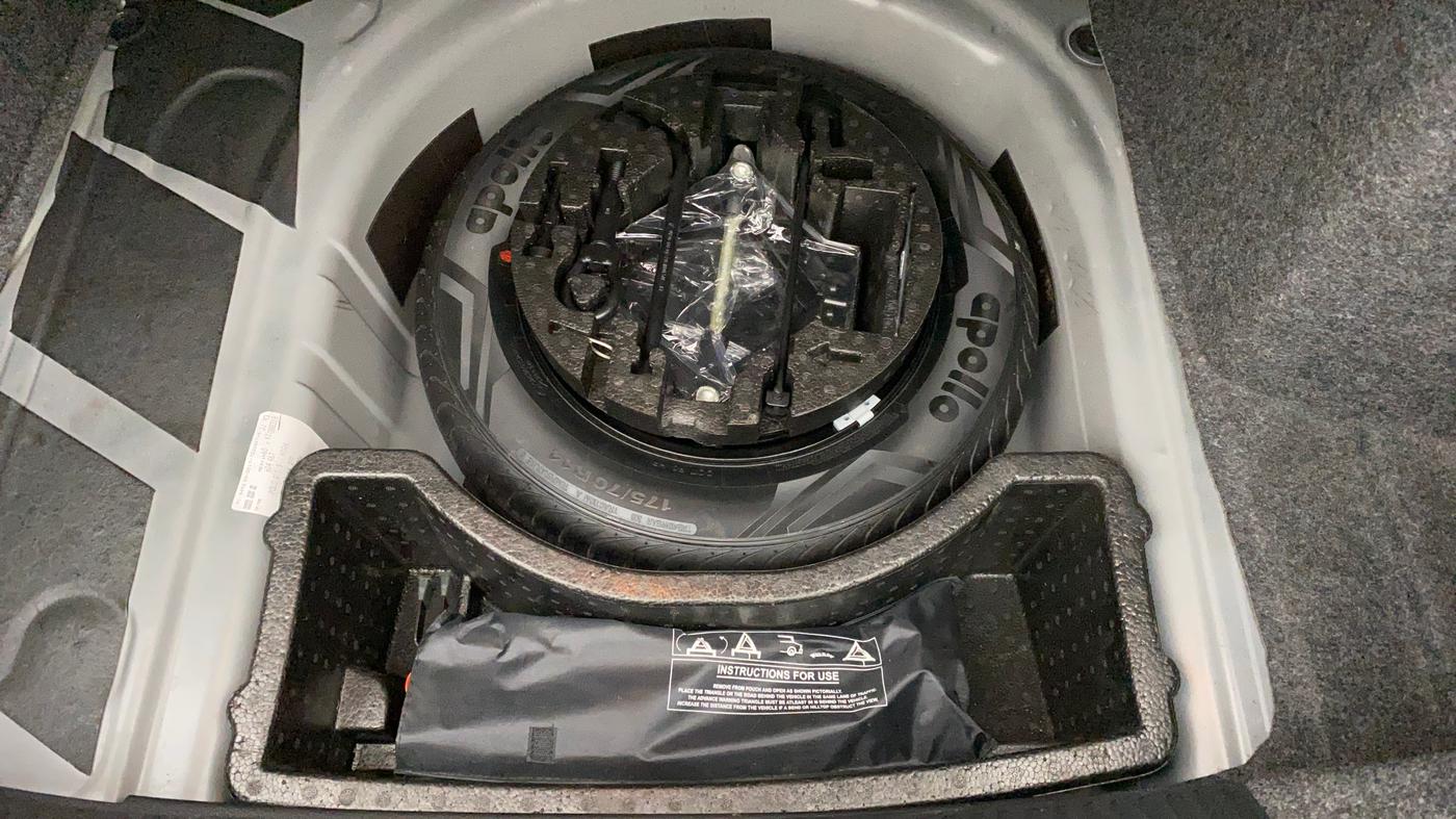 2019 Volkswagen Vento HIGHLINE PLUS 1.5 AT 16 ALLOY, Diesel, Automatic, 18,798 km, Spare Tyre
