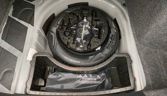 2019 Volkswagen Vento HIGHLINE PLUS 1.5 AT 16 ALLOY, Diesel, Automatic, 18,798 km, Spare Tyre