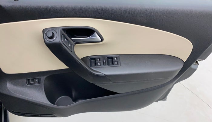 2019 Volkswagen Vento HIGHLINE PLUS 1.5 AT 16 ALLOY, Diesel, Automatic, 18,798 km, Driver Side Door Panels Control