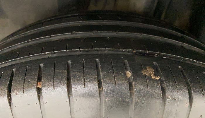 2019 Volkswagen Vento HIGHLINE PLUS 1.5 AT 16 ALLOY, Diesel, Automatic, 18,798 km, Left Rear Tyre Tread