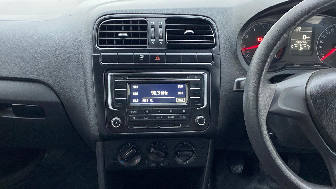 2018 Volkswagen Polo COMFORTLINE 1.0 PETROL, Petrol, Manual, 50,674 km, Air Conditioner