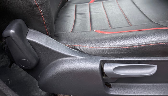 2018 Volkswagen Polo COMFORTLINE 1.0 PETROL, Petrol, Manual, 50,674 km, Driver Side Adjustment Panel