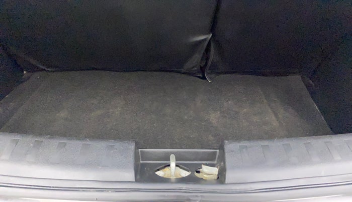 2015 Maruti Swift VXI, Petrol, Manual, 59,531 km, Boot Inside