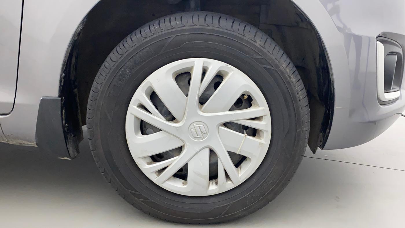 2015 Maruti Swift VXI, Petrol, Manual, 59,531 km, Right Front Wheel