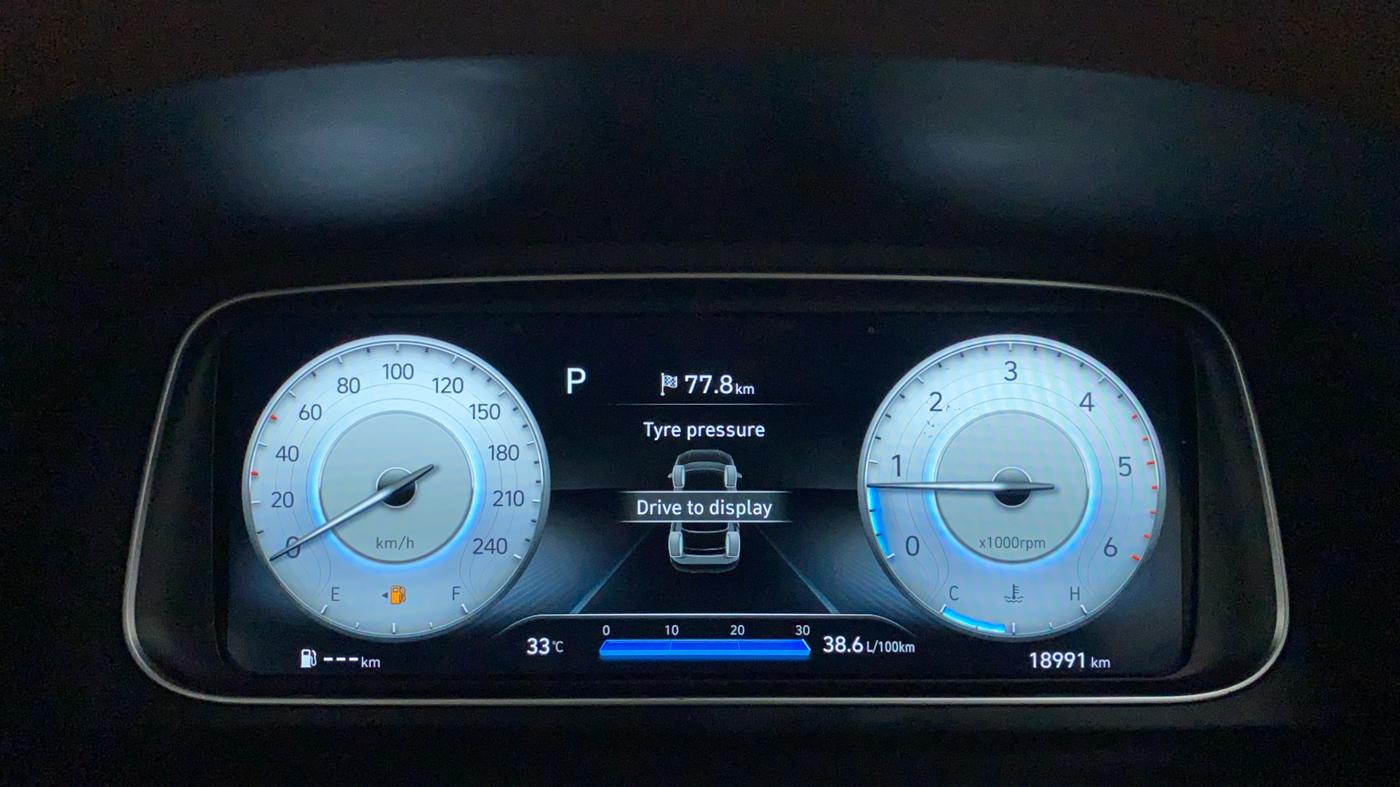 2021 Hyundai ALCAZAR 1.5 SIGNATURE (O) AT 6STR, Diesel, Automatic, 18,991 km, Odometer Image