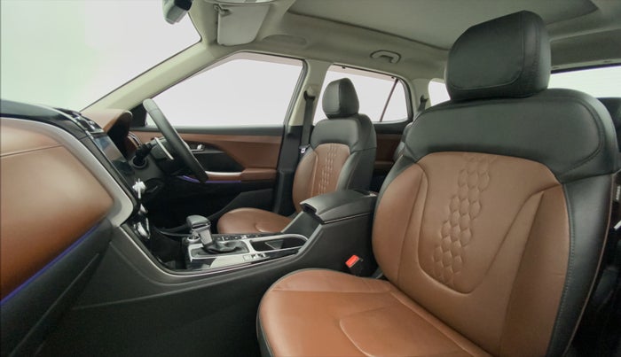 2021 Hyundai ALCAZAR 1.5 SIGNATURE (O) AT 6STR, Diesel, Automatic, 18,991 km, Right Side Front Door Cabin