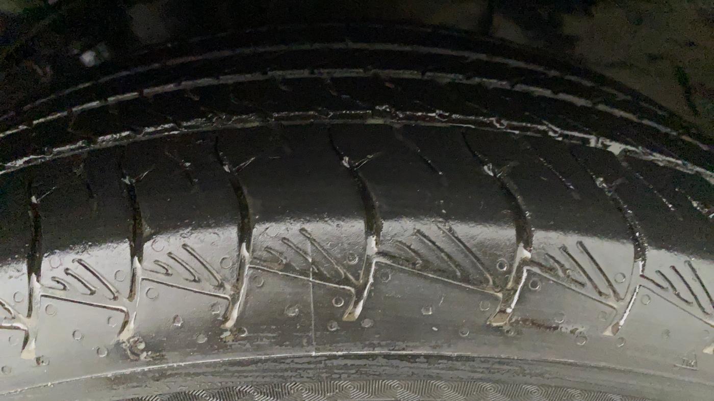 2021 Hyundai ALCAZAR 1.5 SIGNATURE (O) AT 6STR, Diesel, Automatic, 18,991 km, Left Front Tyre Tread