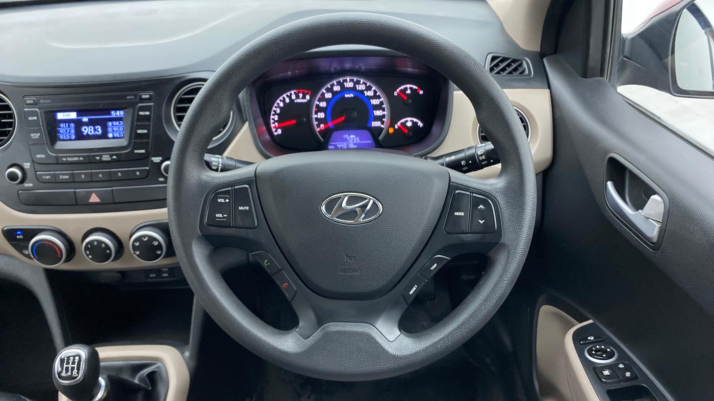 2016 Hyundai Grand i10 SPORTZ 1.2 KAPPA VTVT, Petrol, Manual, 44,017 km, Steering Wheel Close Up