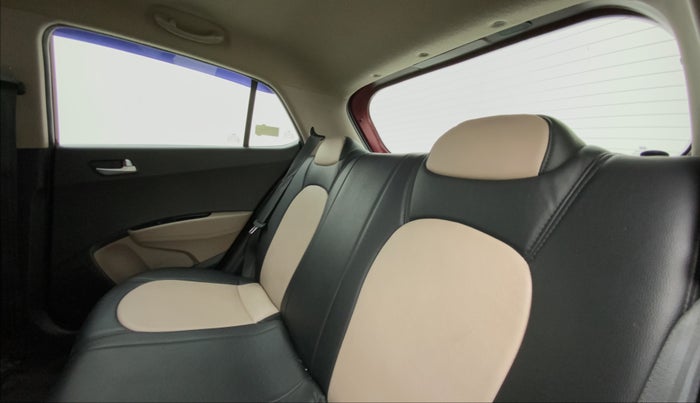 2016 Hyundai Grand i10 SPORTZ 1.2 KAPPA VTVT, Petrol, Manual, 44,017 km, Right Side Rear Door Cabin