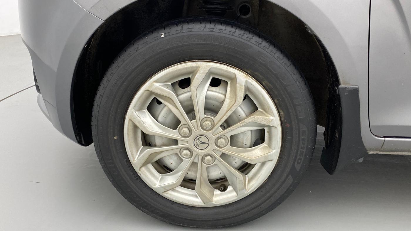 2018 Maruti IGNIS SIGMA 1.2, Petrol, Manual, 98,235 km, Left Front Wheel